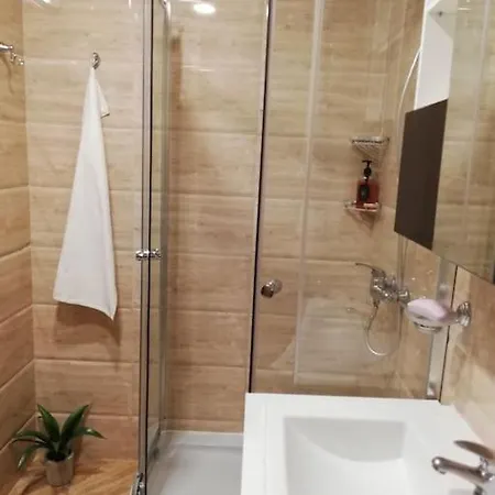 דירה Moderne Nove Studio Pri Plazi Pre 2 Az 4 Osoby, Premier - *