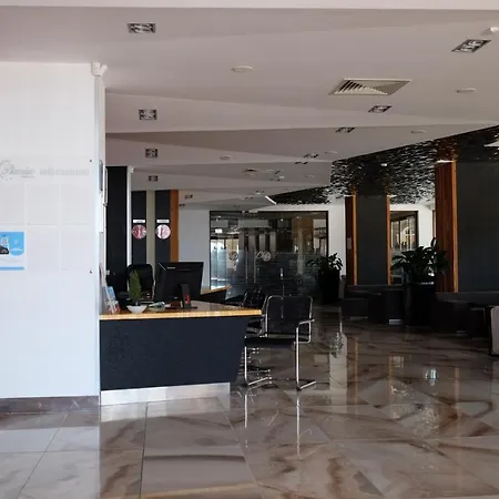 Moderne Nove Studio Pri Plazi Pre 2 Az 4 Osoby, Premier - דירה