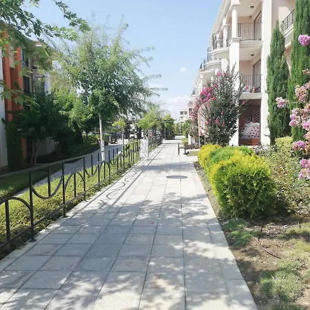 Moderne Nove Studio Pri Plazi Pre 2 Az 4 Osoby, Premier - דירה